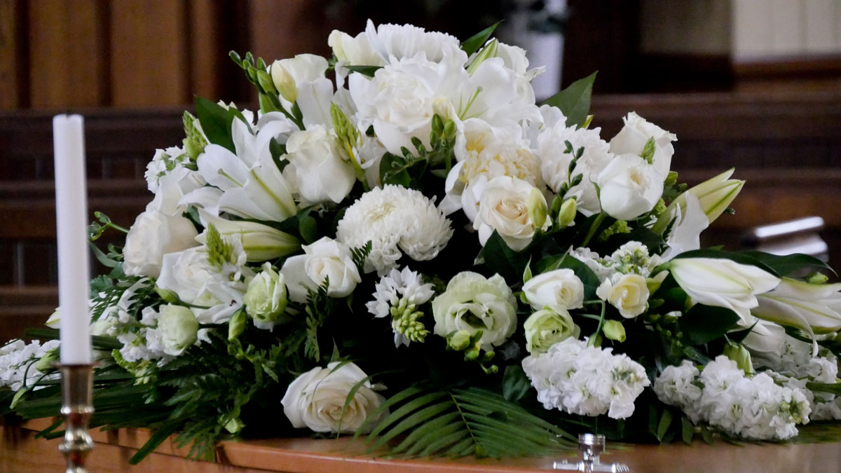 funeral flowers for men
